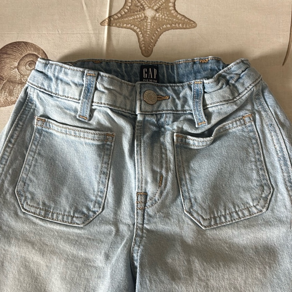 Kids size 8, light denim adorable jeans